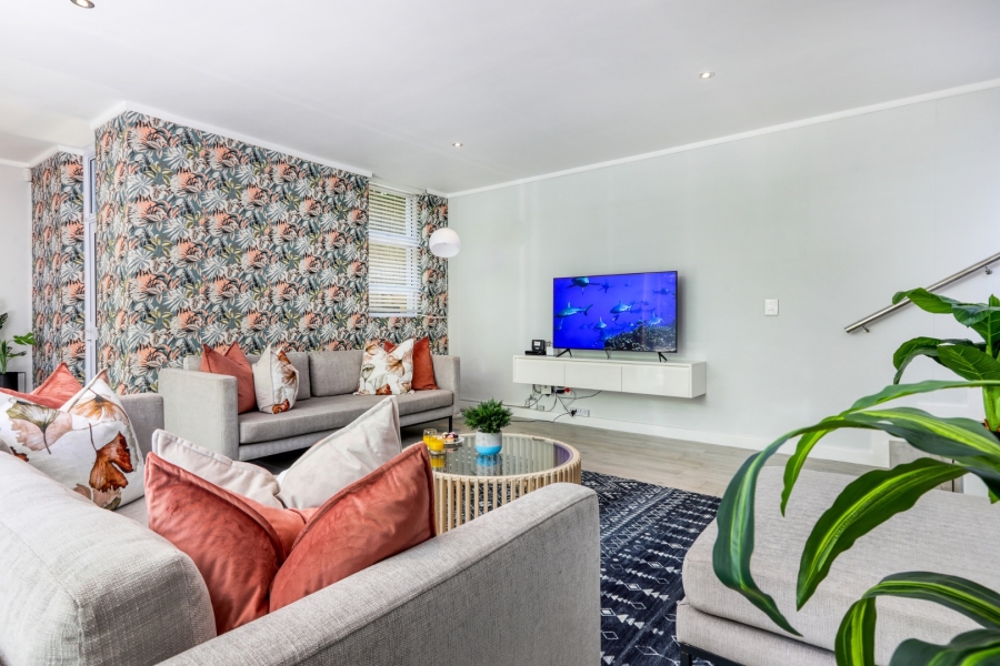 To Let 6 Bedroom Property for Rent in Camps Bay Western Cape